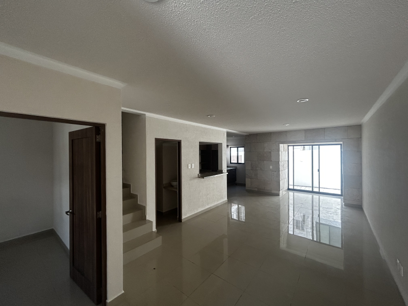 CASA AMPLIA RENTA RESIDENCIAL EL REFUGIO