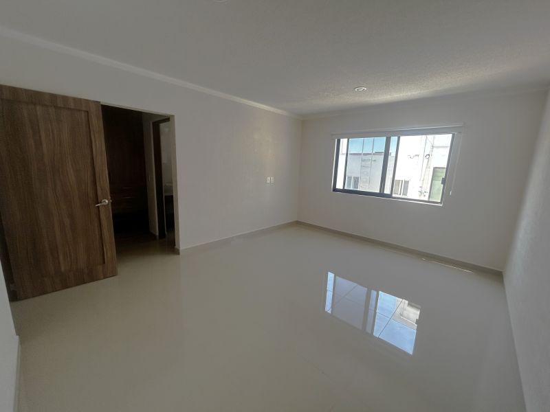 CASA AMPLIA RENTA RESIDENCIAL EL REFUGIO