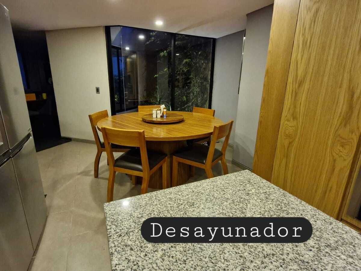 Excelente casa con muy buena ubicación