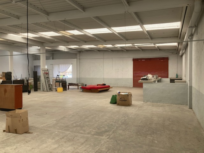 LOCAL/BODEGA EN VENTA En Toluca, PRECIO REBAJADO Uso De Suelo COMERCIAL Cerca Del Aeropuerto