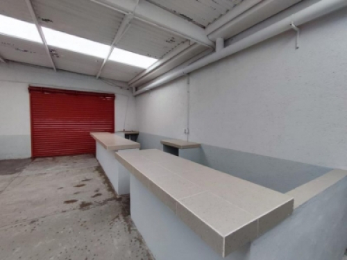 LOCAL/BODEGA EN VENTA En Toluca, PRECIO REBAJADO Uso De Suelo COMERCIAL Cerca Del Aeropuerto