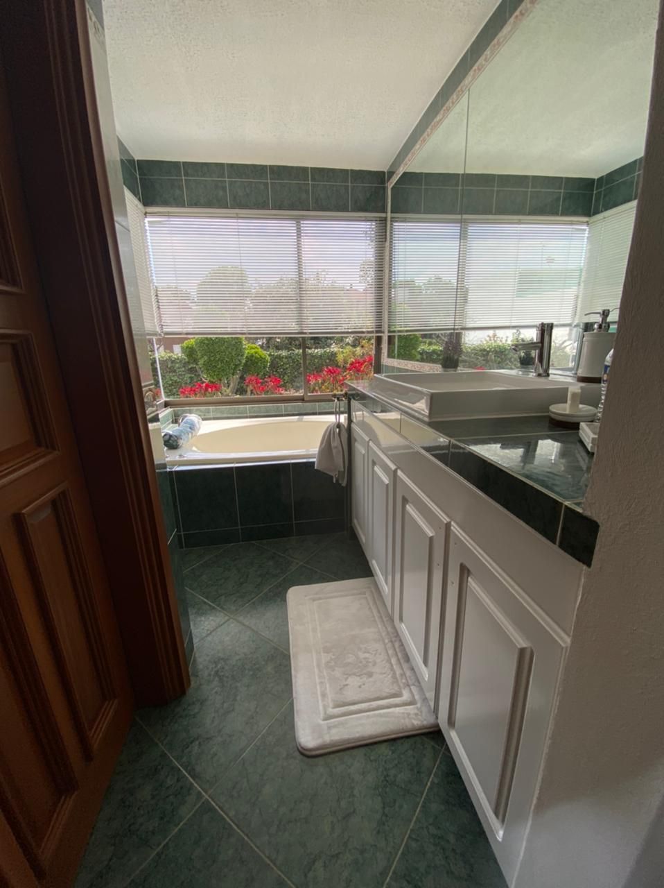 VENTA CASA MONTA�?A DE AMAYO