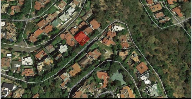 Terreno en venta en Bosques de las Lomas 