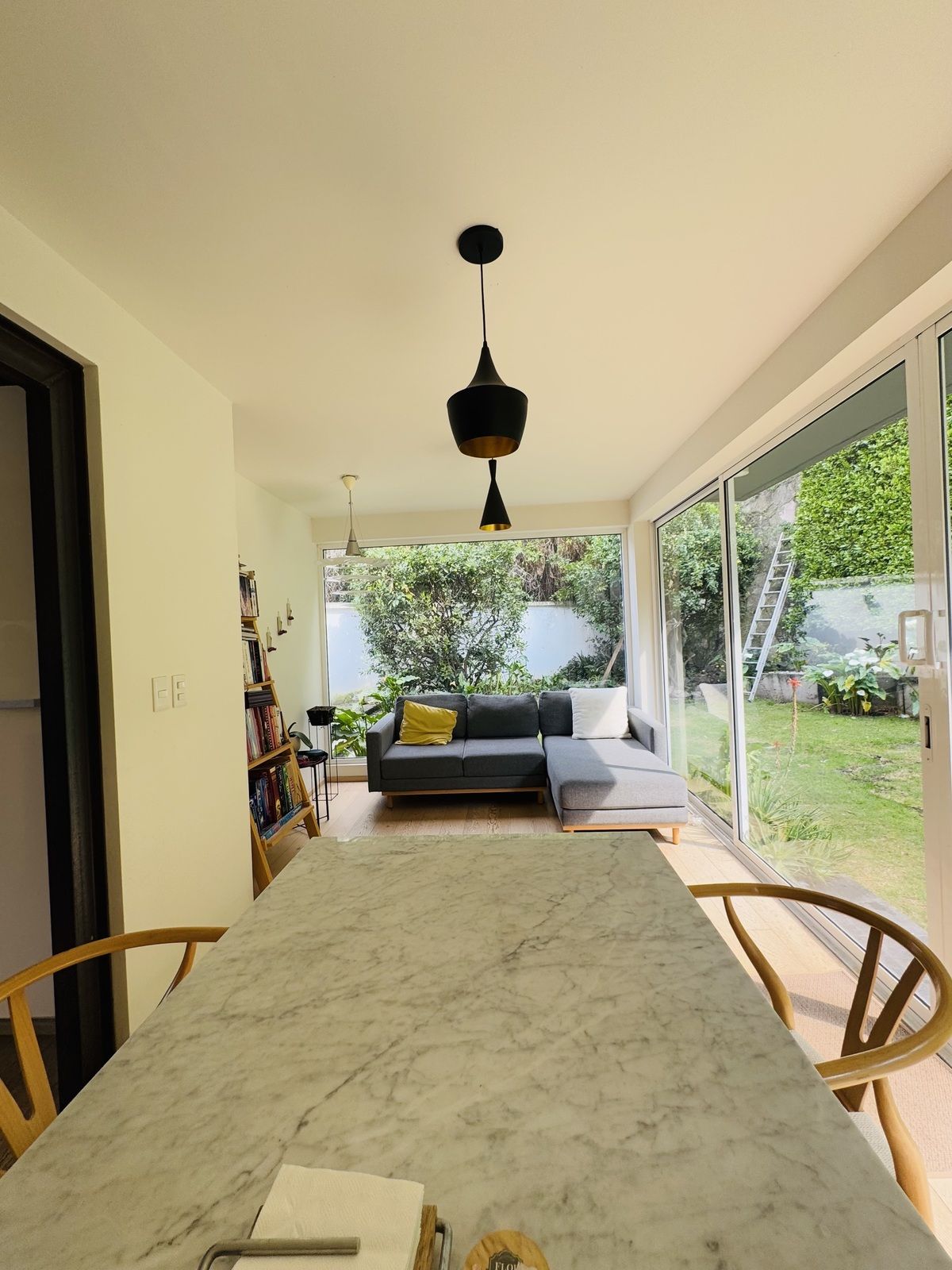 Muy buena casa en venta en la herradura en calle cerrada