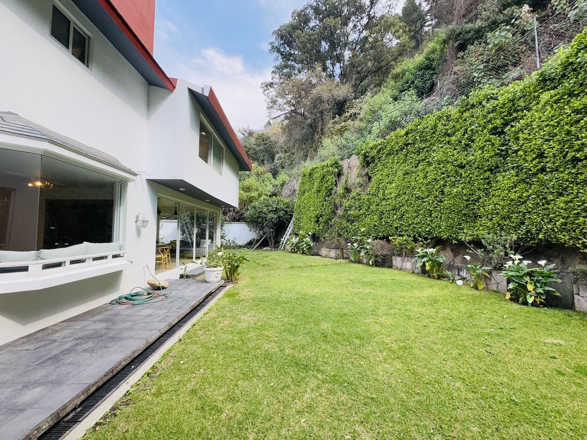 Muy buena casa en venta en la herradura en calle cerrada