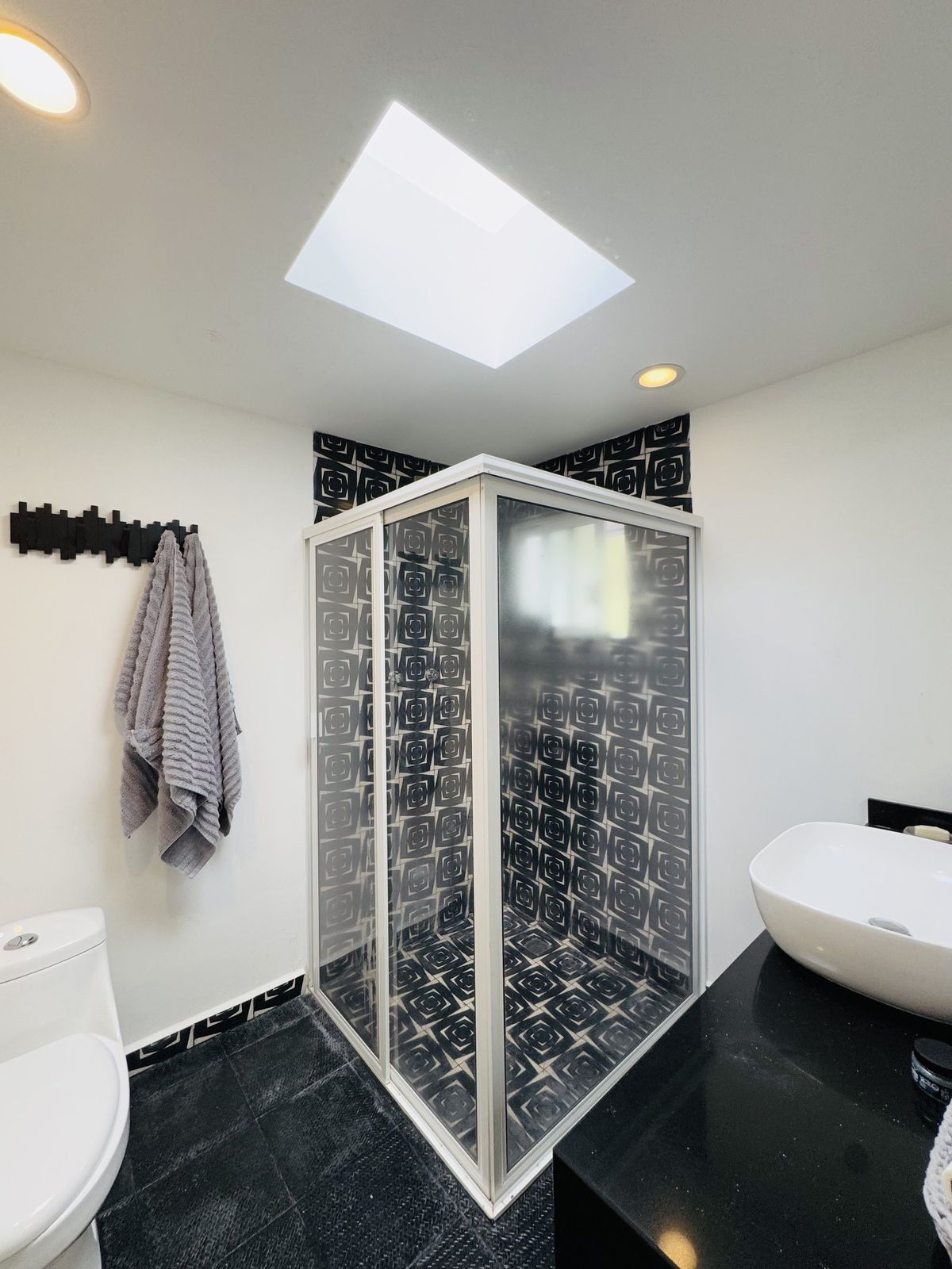 Muy buena casa en venta en la herradura en calle cerrada