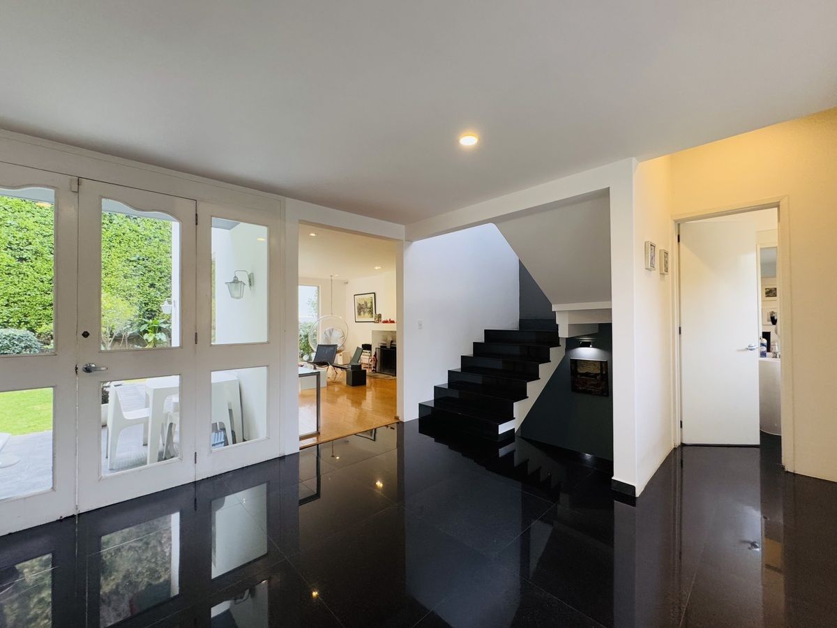 Muy buena casa en venta en la herradura en calle cerrada