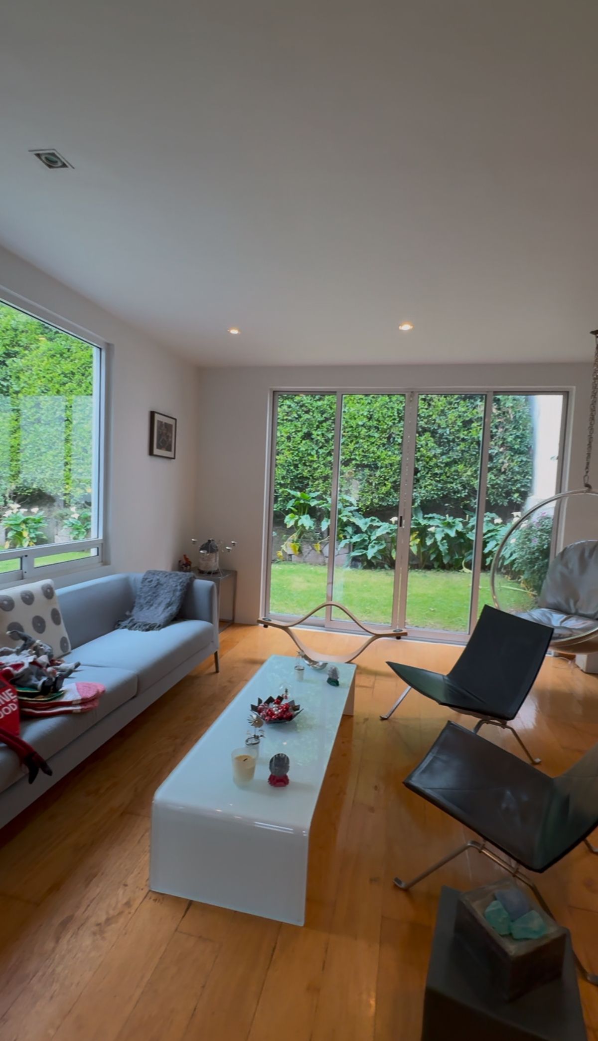 Muy buena casa en venta en la herradura en calle cerrada