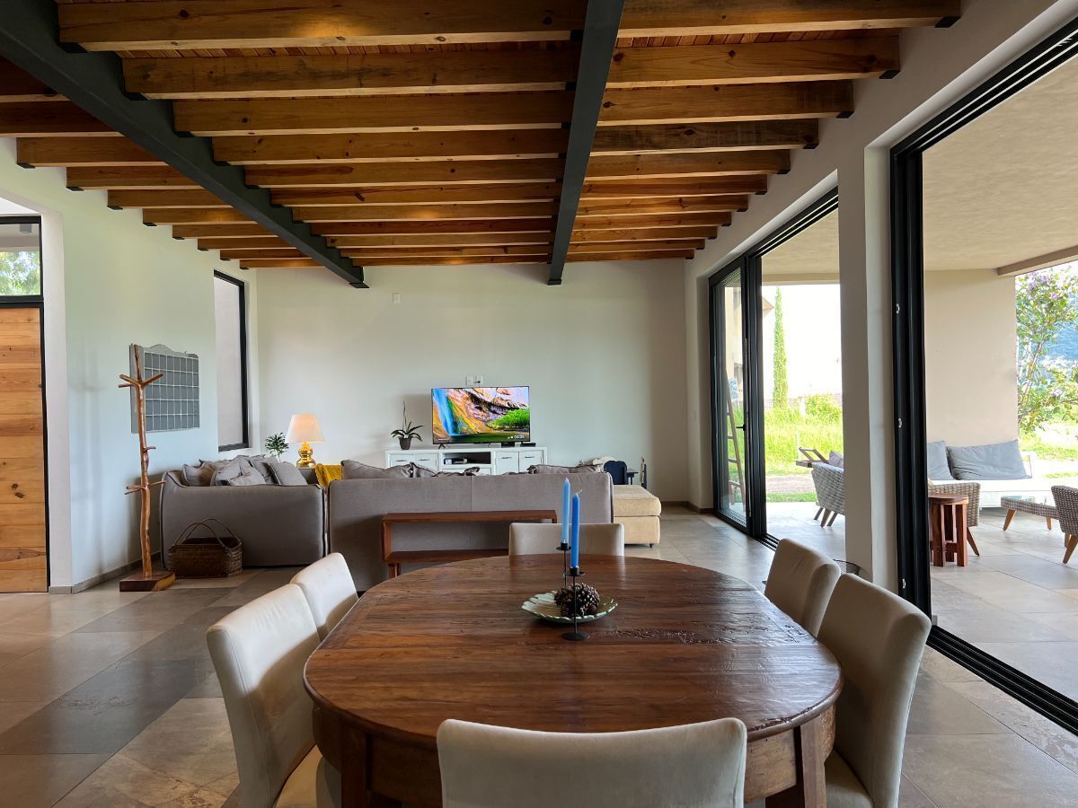 Casa Frente A La Pradera