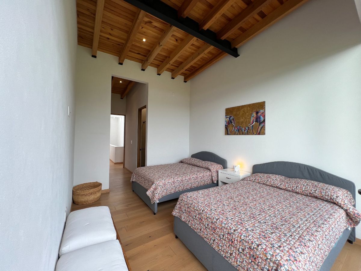 Casa Frente A La Pradera