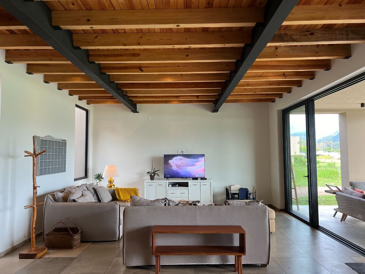 Casa Frente A La Pradera