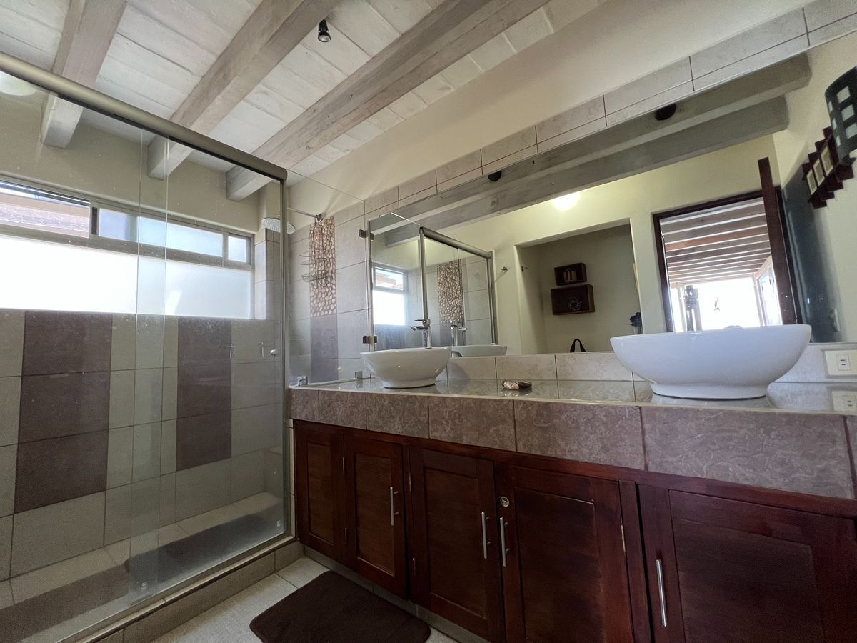 Casa la Bolita Valle de Bravo