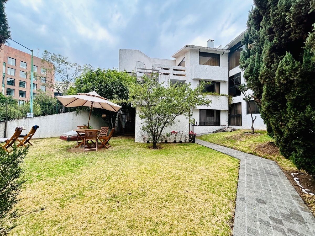Casa en Venta en Paseo de las Lomas Santa Fe