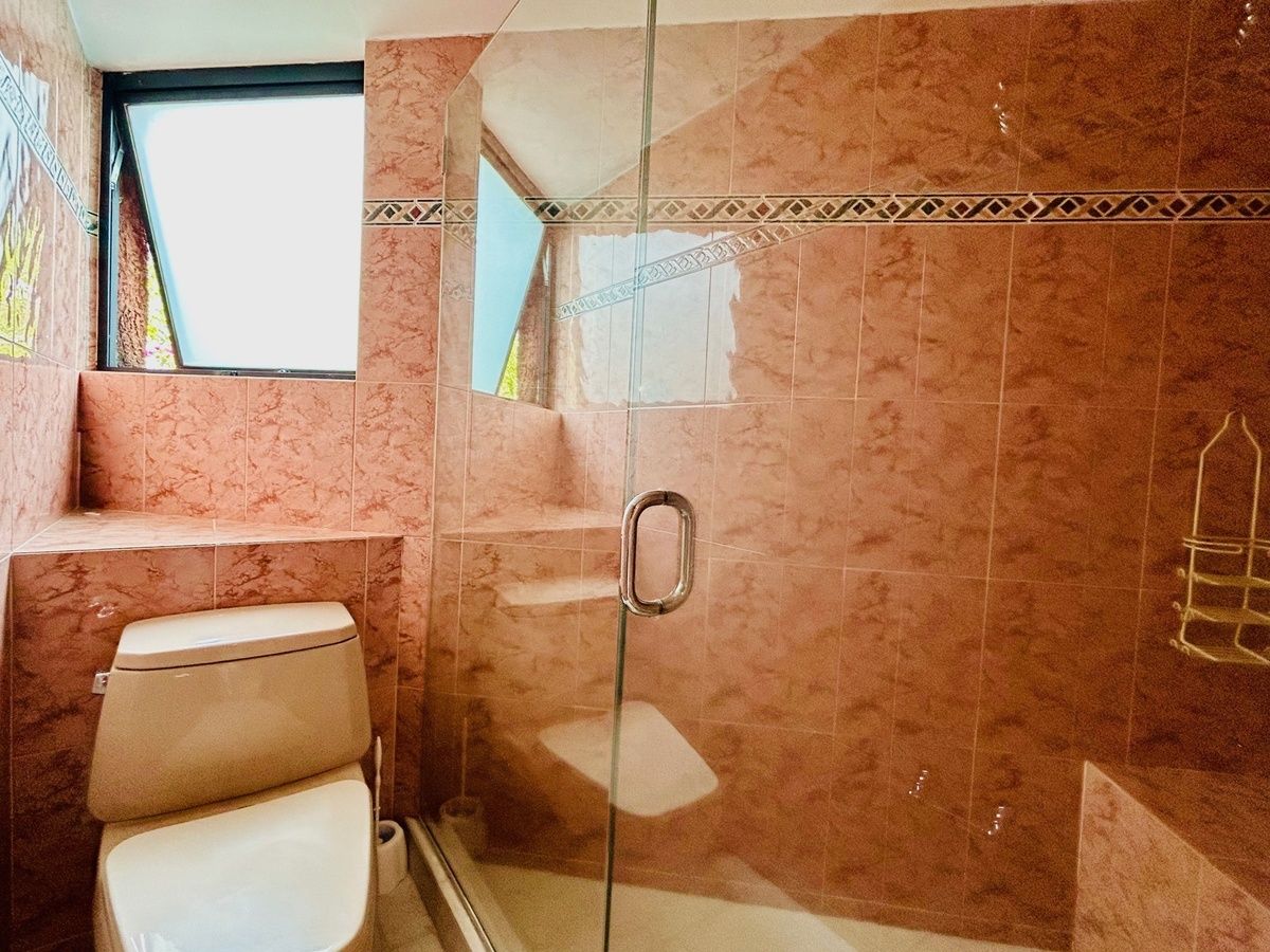 Casa Sola en Venta en Parte Baja de San Jerónimo