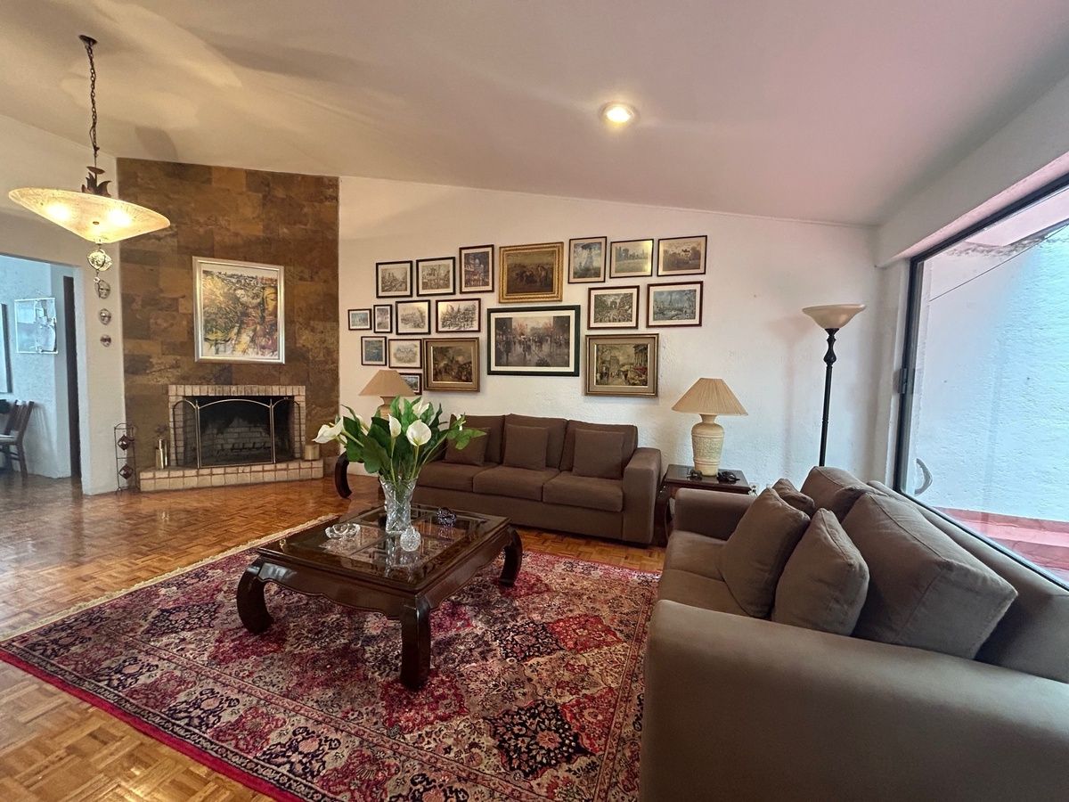 casa muy iluminada en cerrada con vigilancia en venta en parques de la herradura