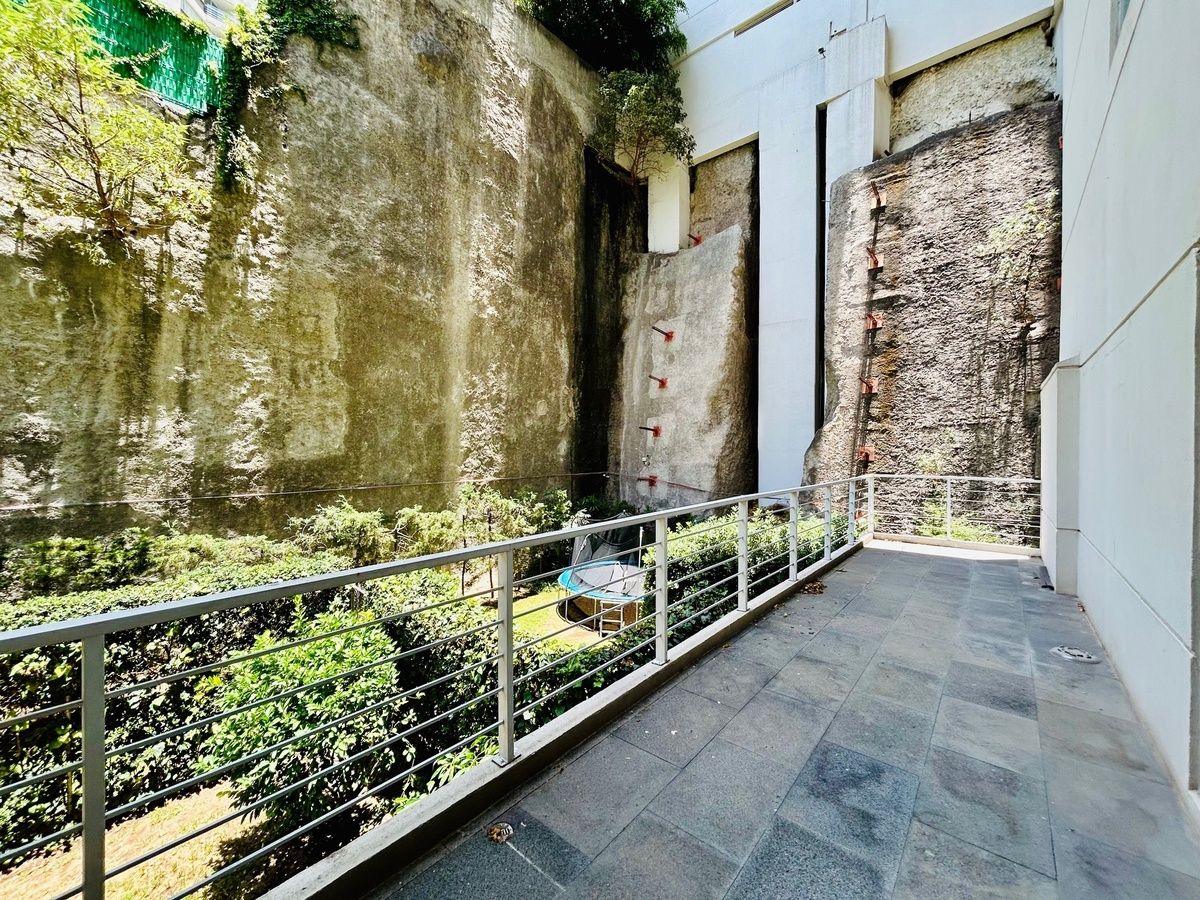 departamento en venta de 2 pisos con terraza en interlomas
