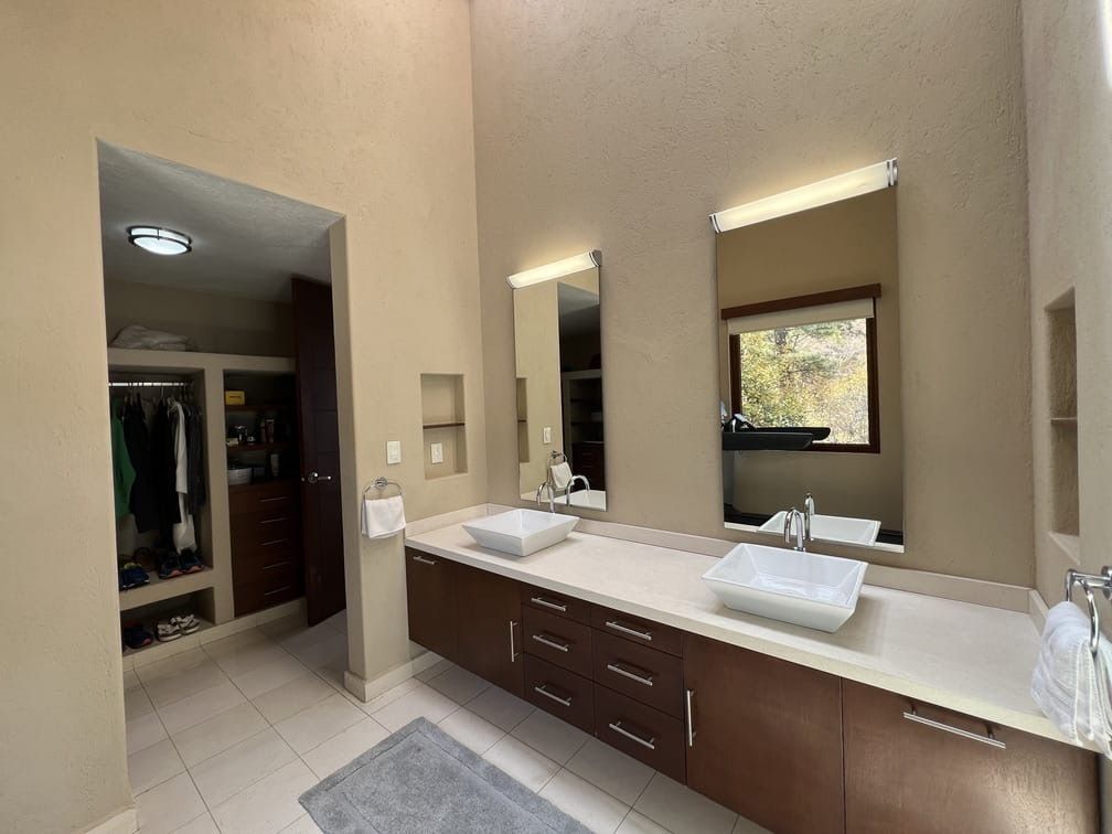 espectacular casa en venta  o renta en el santuario, valle de bravo