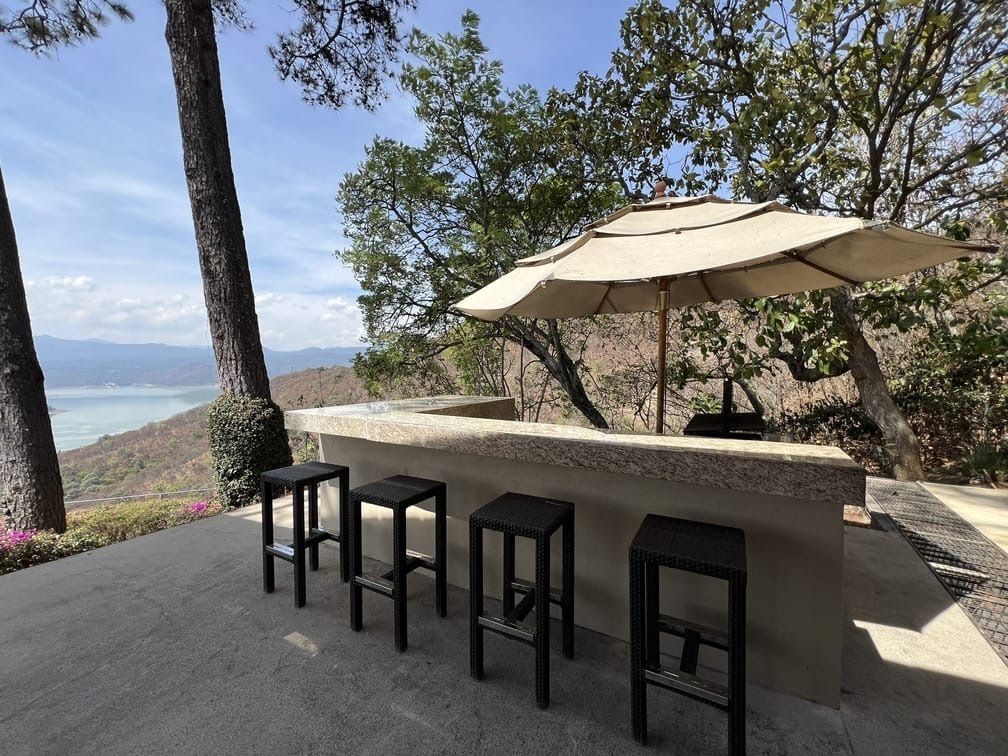 espectacular casa en venta  o renta en el santuario, valle de bravo