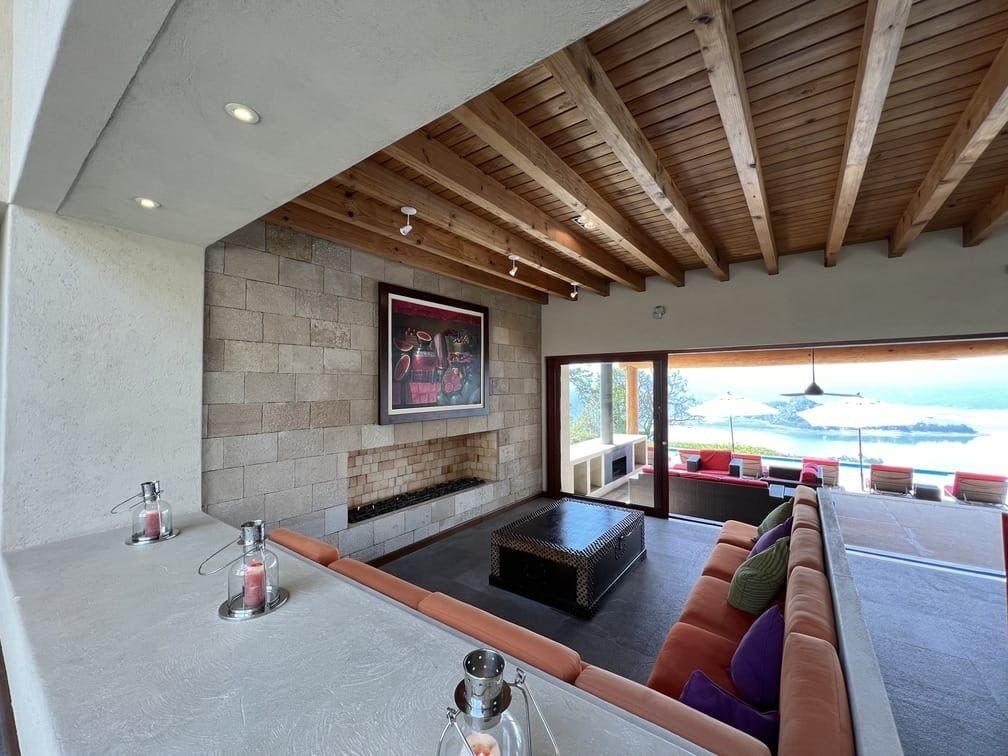 espectacular casa en venta  o renta en el santuario, valle de bravo