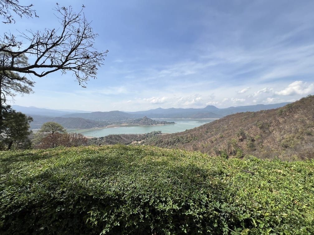 espectacular casa en venta  o renta en el santuario, valle de bravo