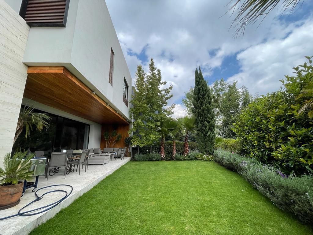casa en venta en cumbres de santa fe