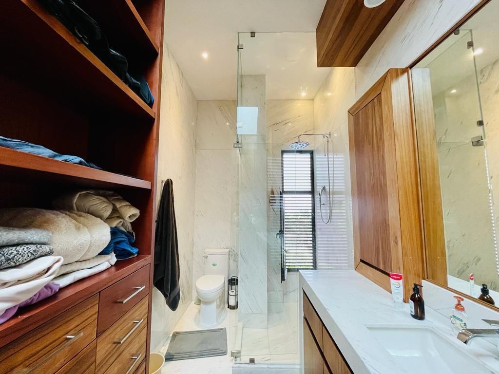 casa en venta en cumbres de santa fe