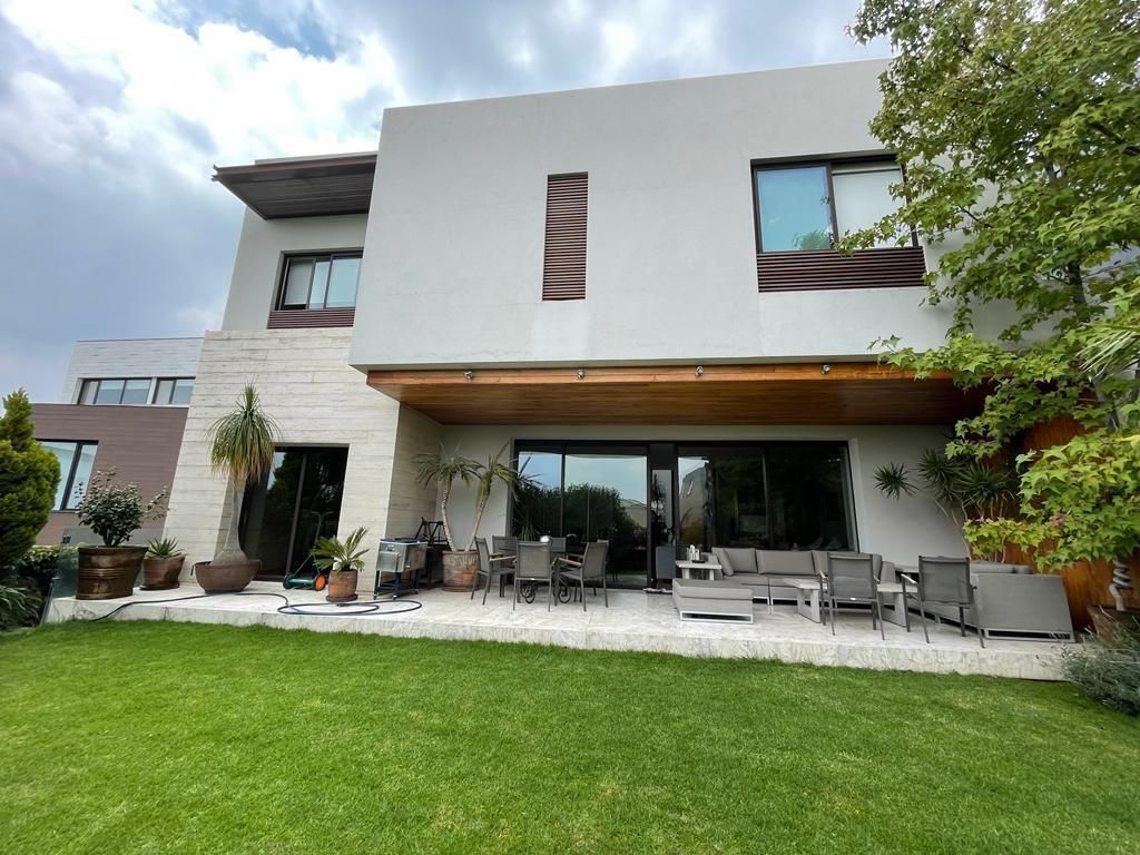 casa en venta en cumbres de santa fe