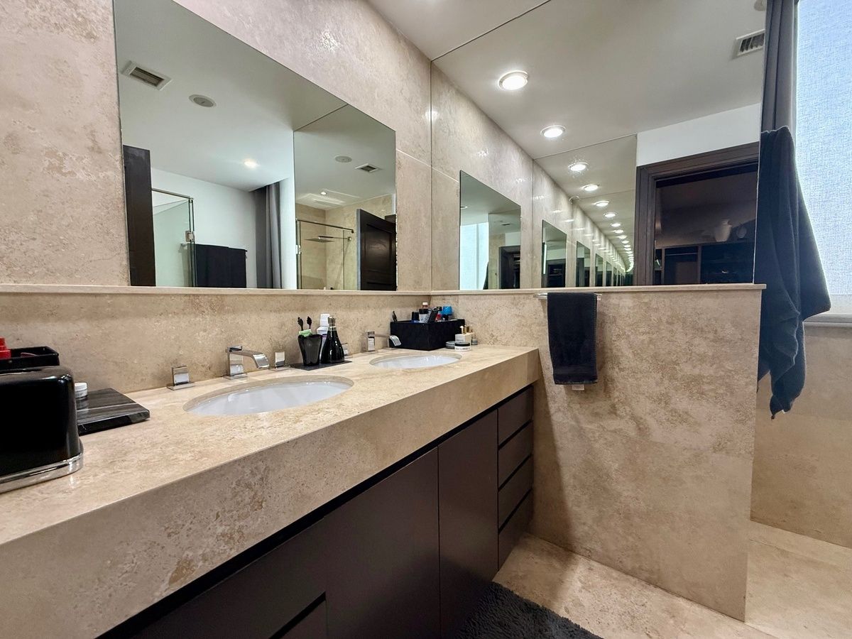 exclusivo departamento piso bajo en venta en cumbres de santa fe