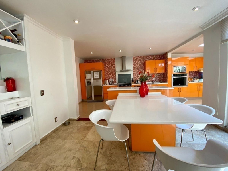 Casa En Venta En Valle De Las Palmas