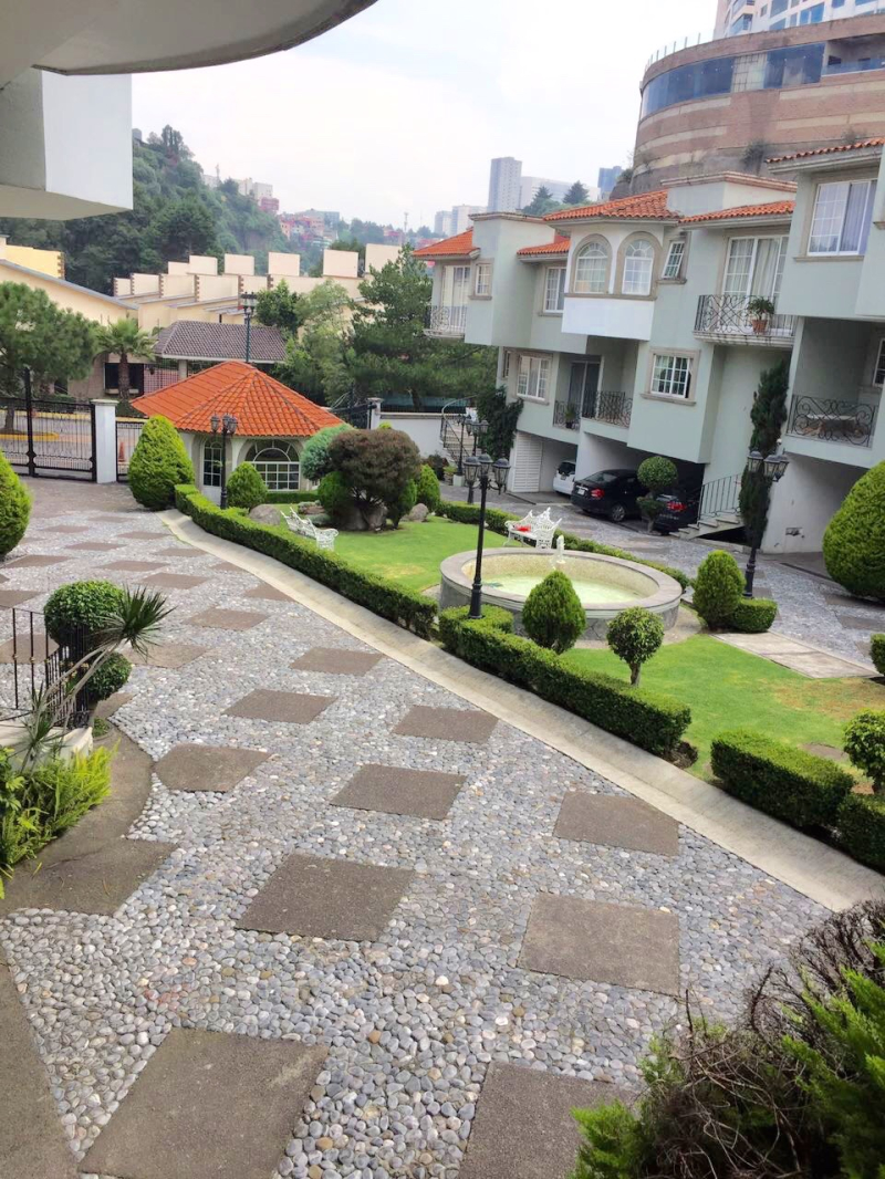 CASA EN RENTA EN INTERLOMAS