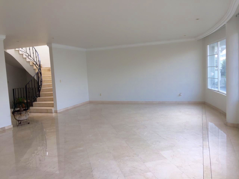 CASA EN RENTA EN INTERLOMAS