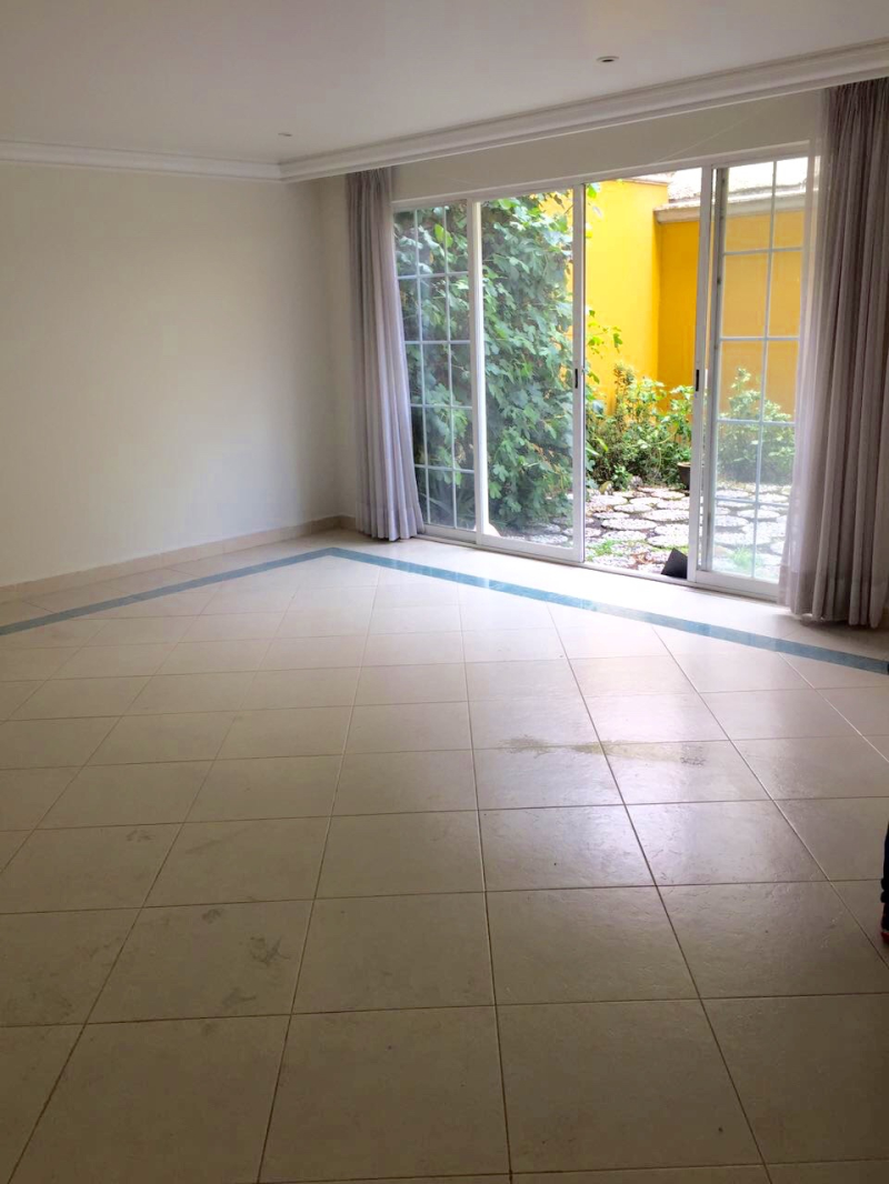 CASA EN RENTA EN INTERLOMAS