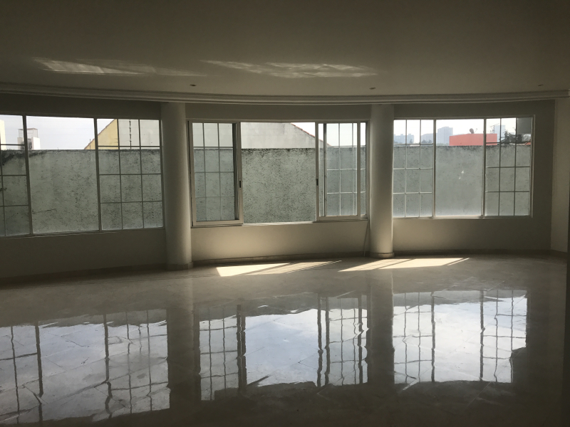 CASA EN RENTA EN INTERLOMAS