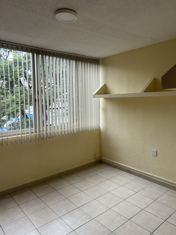 Edificio Con Bodega En Venta En Azcapotzalco.