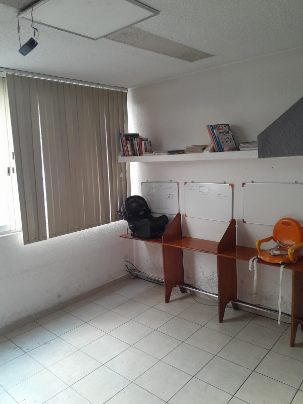 Edificio Con Bodega En Venta En Azcapotzalco.