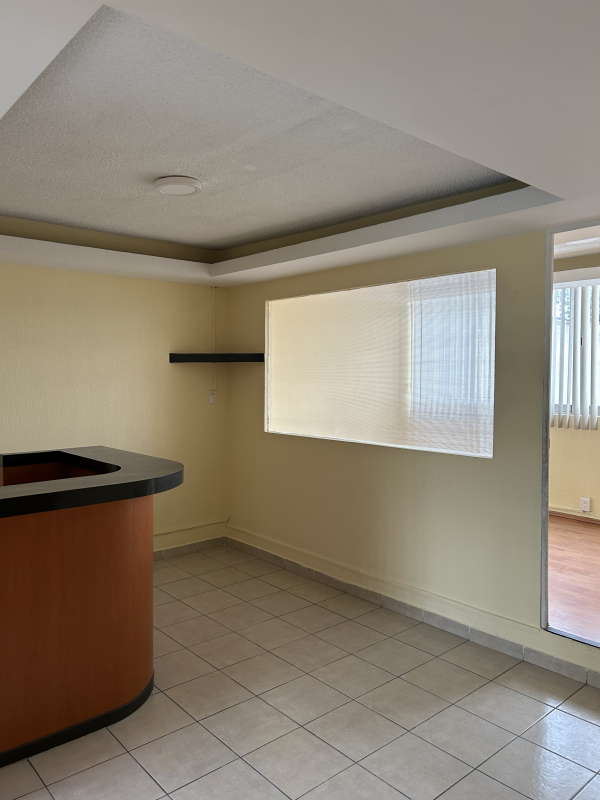 Edificio Con Bodega En Venta En Azcapotzalco.