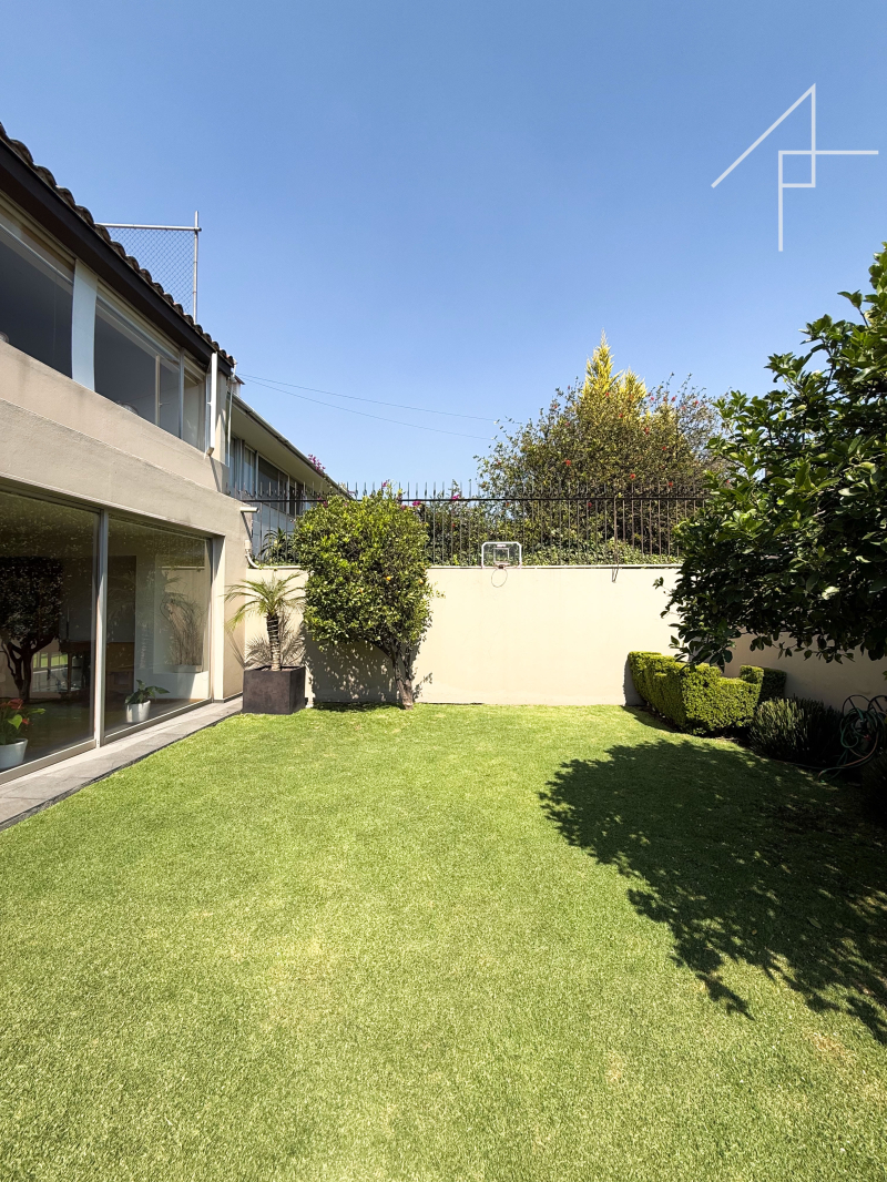 Casa En Venta En Lomas De Tecamachalco