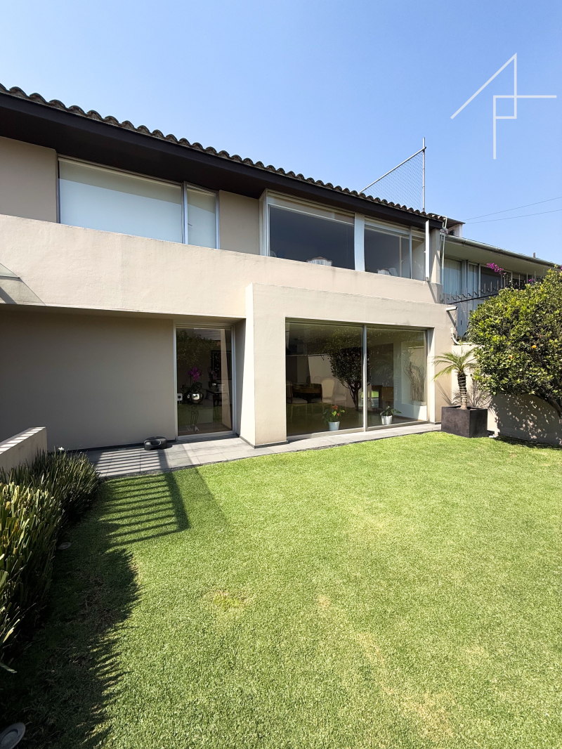 Casa En Venta En Lomas De Tecamachalco