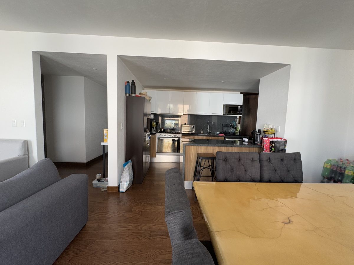 Muy buen departamento en venta, puede venderse como inversión con inquilinos.