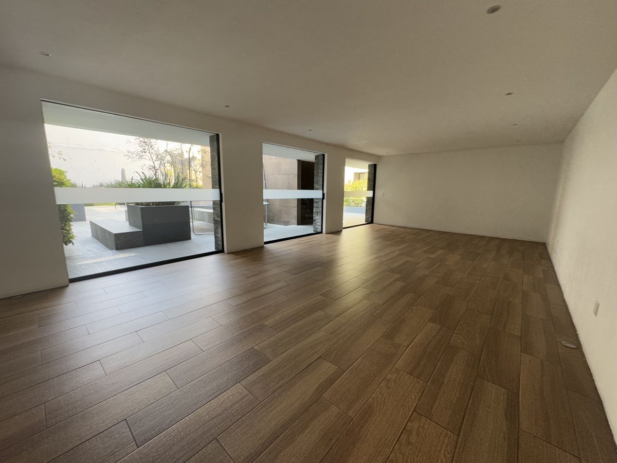 Muy buen departamento en venta, puede venderse como inversión con inquilinos.