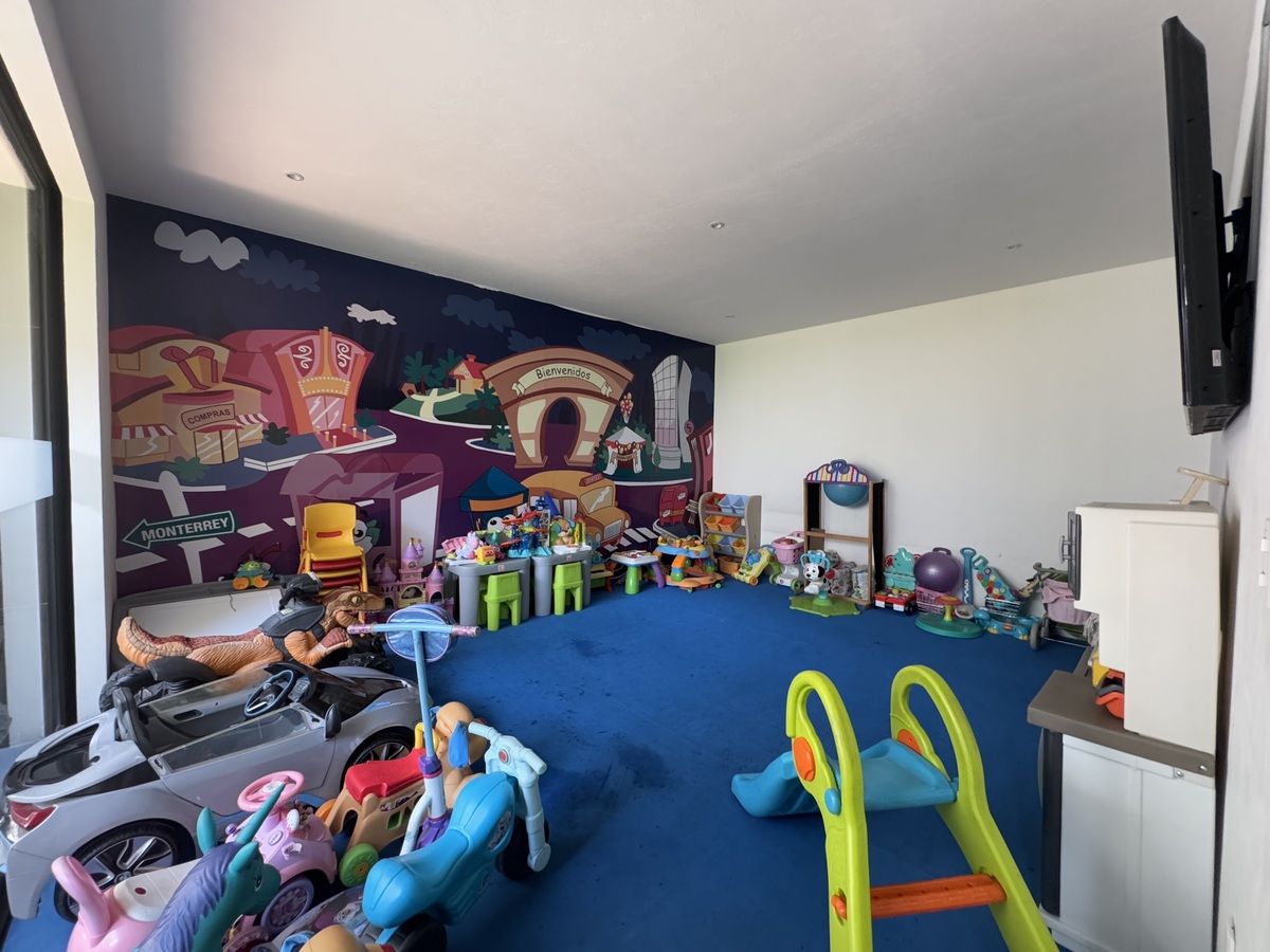 Muy buen departamento en venta, puede venderse como inversión con inquilinos.