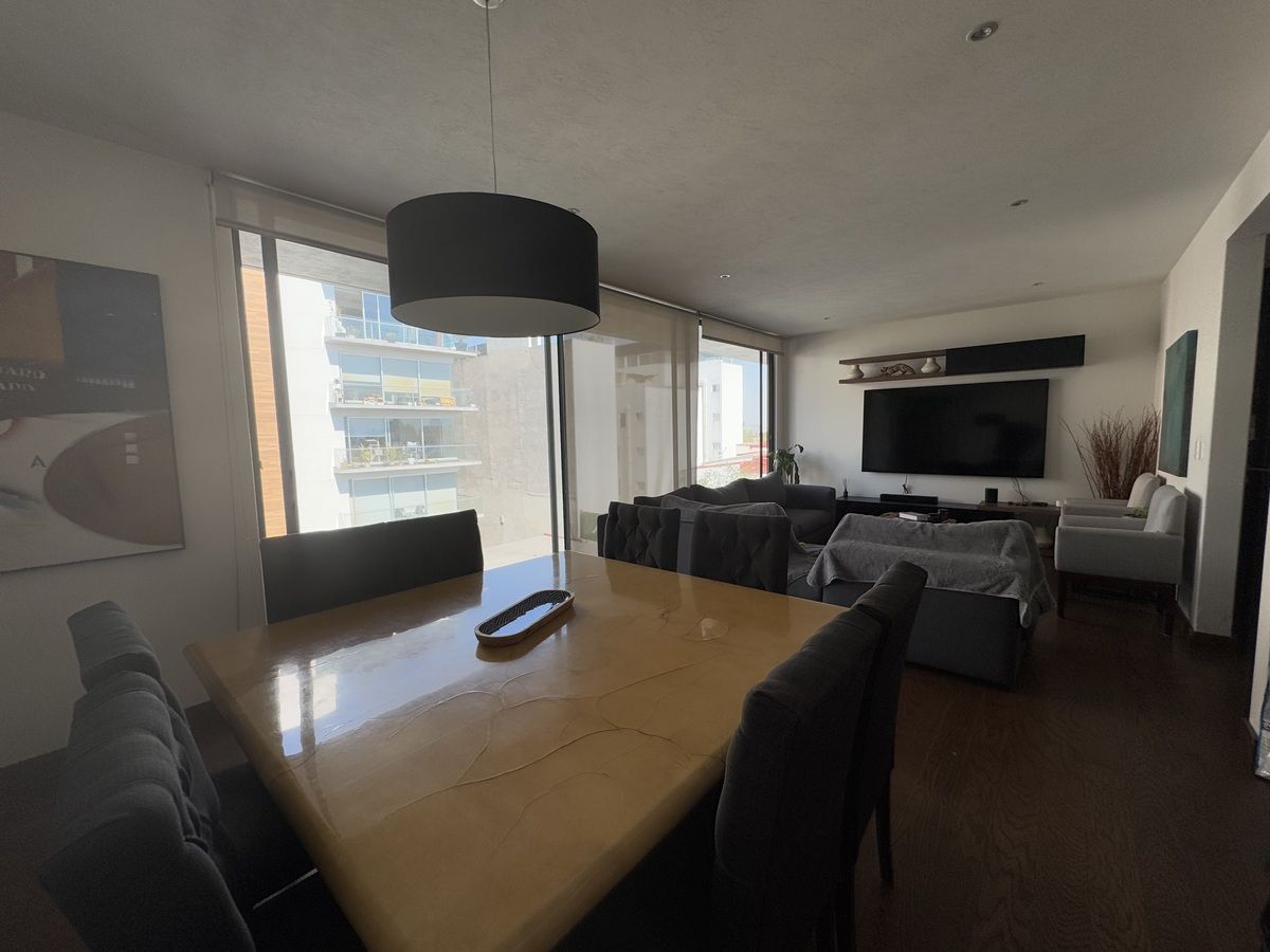 Muy buen departamento en venta, puede venderse como inversión con inquilinos.