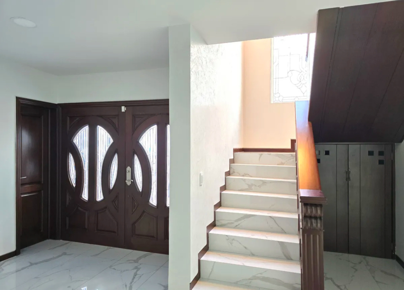 Se Vende Casa Frente Al Parque Metropolitano