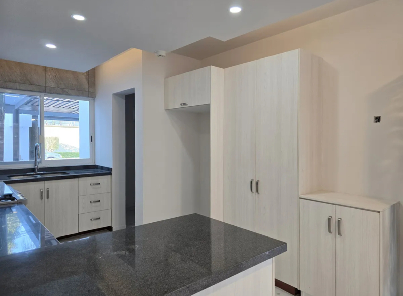 Se Vende Casa Frente Al Parque Metropolitano
