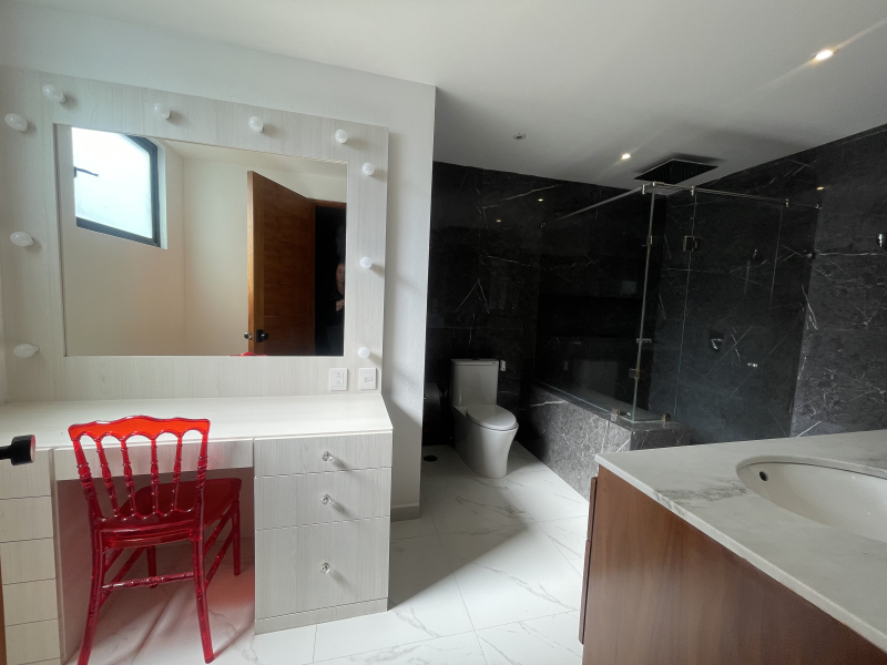 RENTA CASA SEMIAMUEBLADA - TAXCO - ROMA SUR