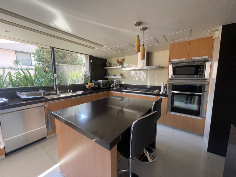 VENTA CASA INTERLOMAS EN PRIVADA PLACET  AV. CLUB DE GOLF LOMAS 