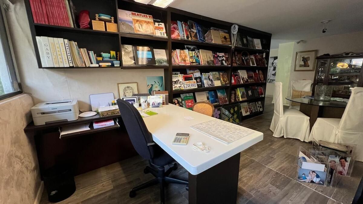EN VENTA CASA  CON DETALLES EXCLUSIVOS , JARDÍN Y TERRAZA EN BOSQUES
