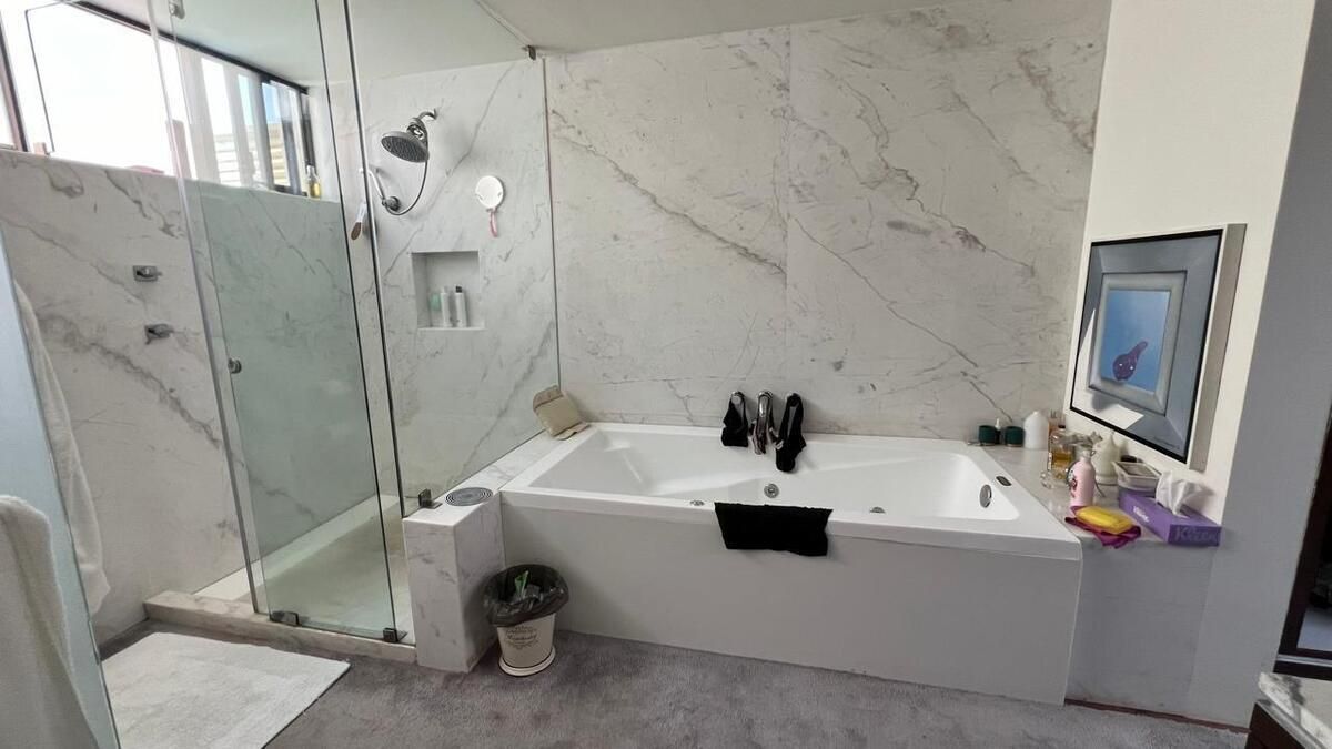 EN VENTA CASA  CON DETALLES EXCLUSIVOS , JARDÍN Y TERRAZA EN BOSQUES