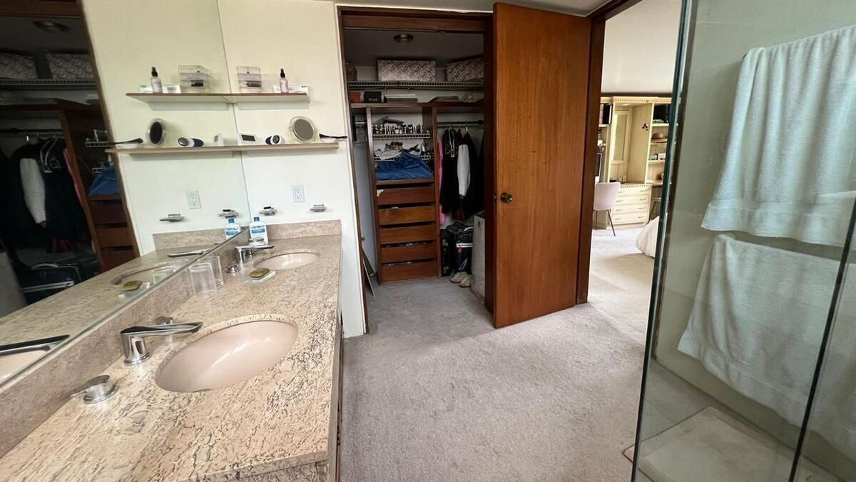 EN VENTA CASA  CON DETALLES EXCLUSIVOS , JARDÍN Y TERRAZA EN BOSQUES