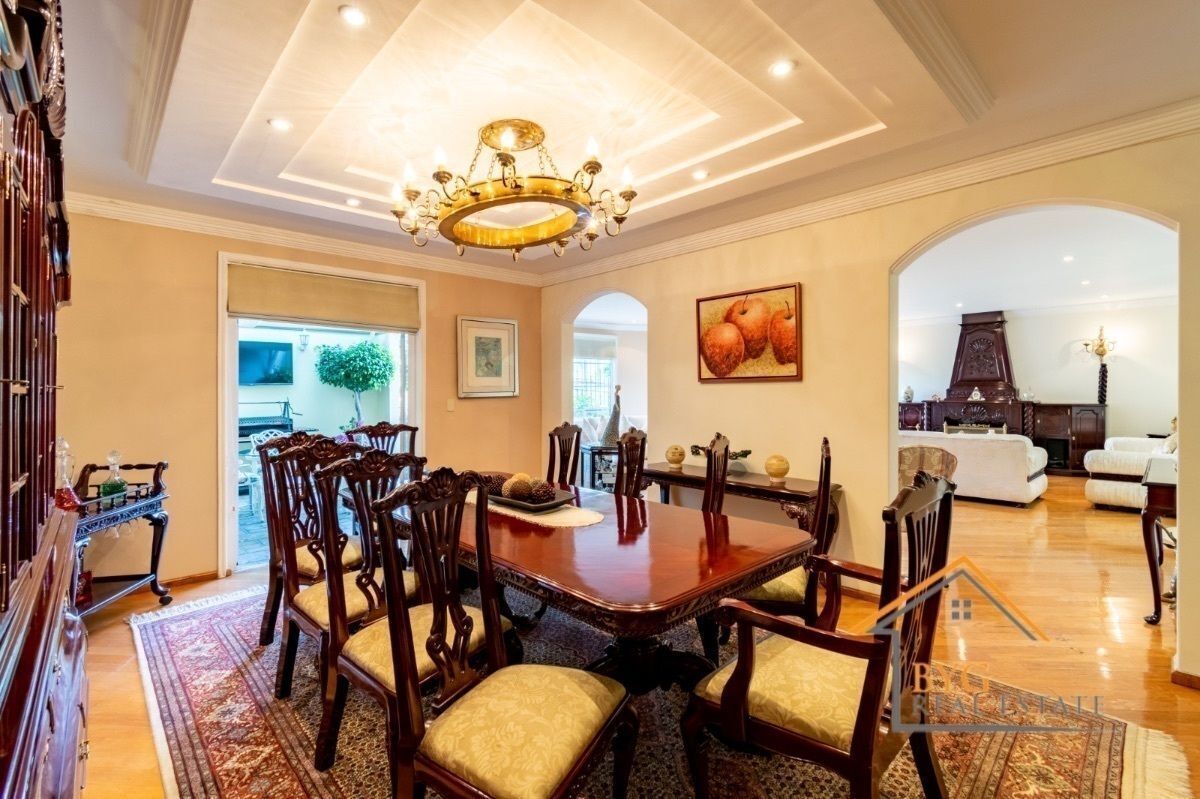 EN VENTA HERMOSA CASA EN TECAMACHALCO